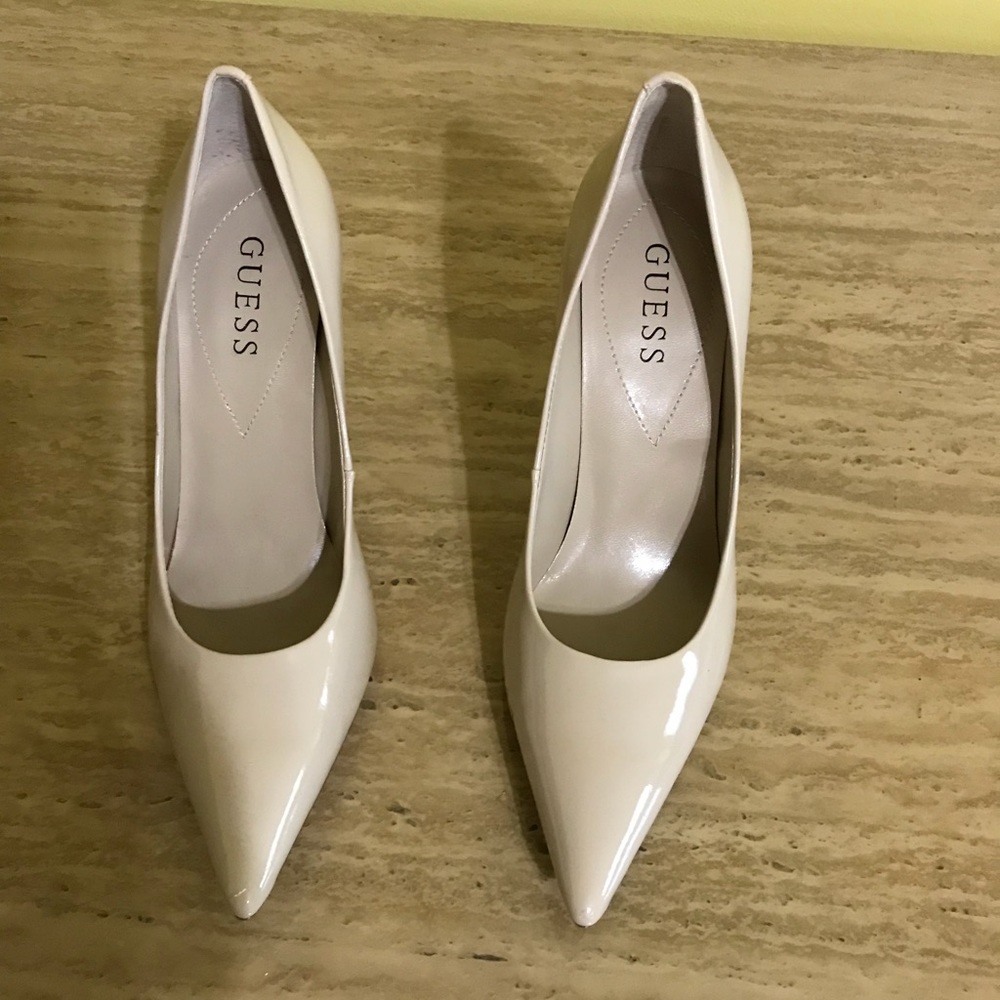 Authentic Women tan Guess Heels size 7.5 3 inches